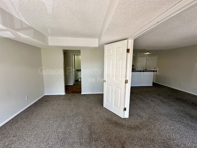 Building Photo - 4899 S Dudley St