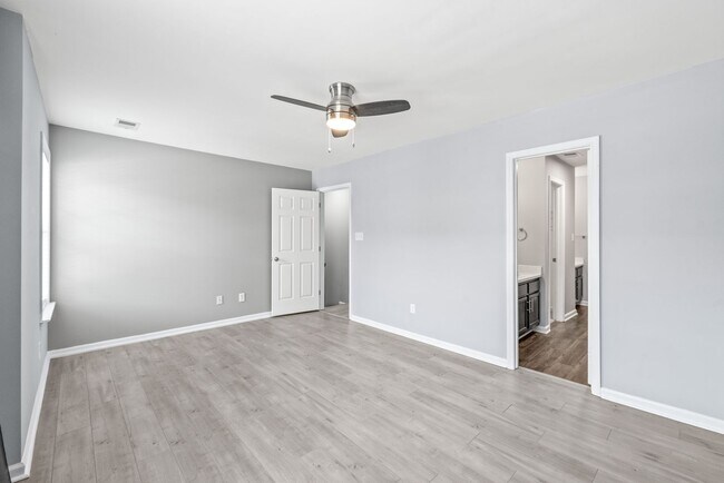 Building Photo - Gated Community in S. Charlotte