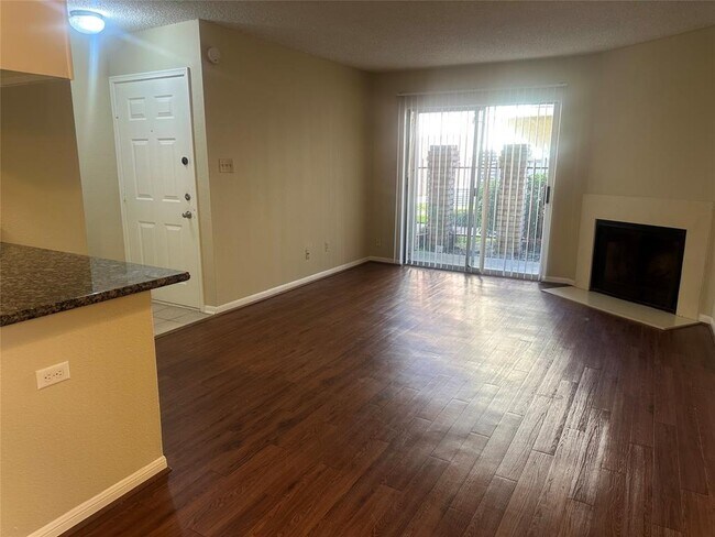 Building Photo - 2120 El Paseo St