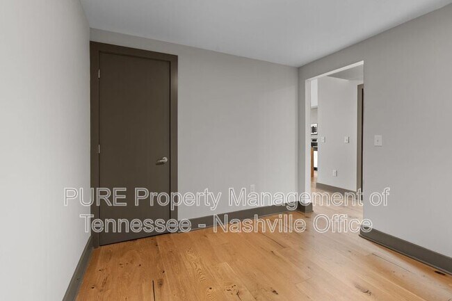 Building Photo - 1260 Martin St