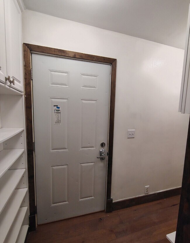 Building Photo - 10426 Vistula Rd