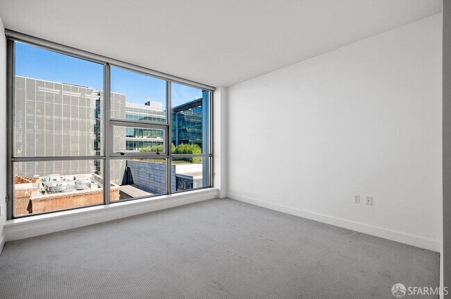 Building Photo - 435 China Basin St