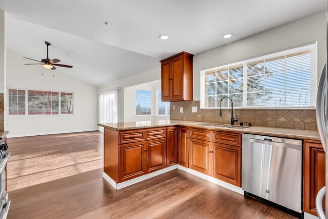 Building Photo - REMARKABLE VIEWS...LOTS OF PRIVACY IN YOUR OWN LITTLE WORLD..