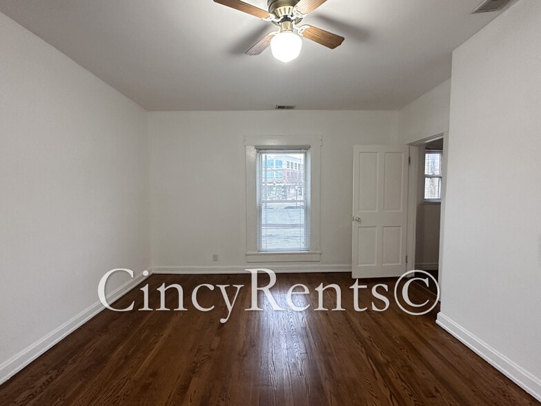 Building Photo - 3540 Columbia Pky