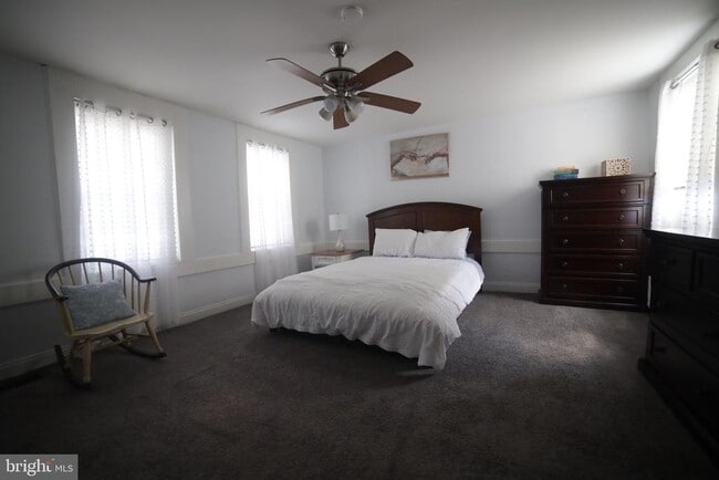 Building Photo - 908 New Market St