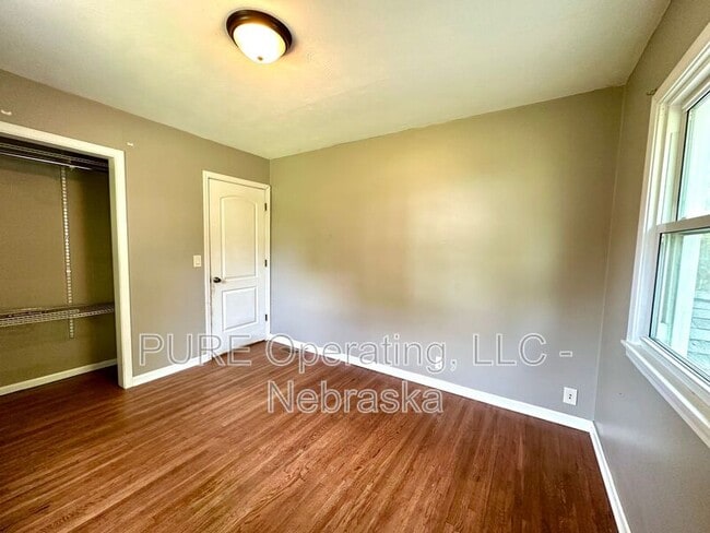 Building Photo - 5851 S 51st St