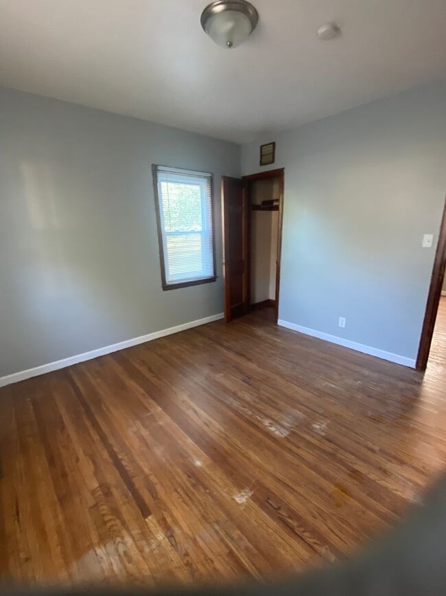 Building Photo - 320 Boston Ave