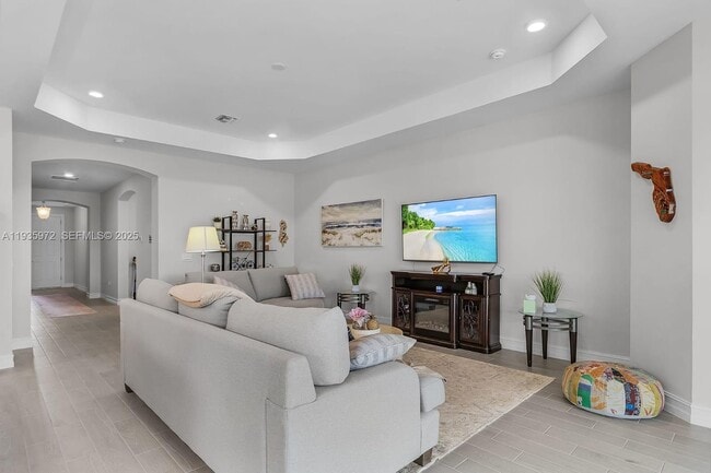 Building Photo - 425 Coral Reef Pl