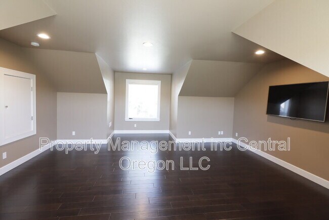 Building Photo - 19411 W Campbell Rd