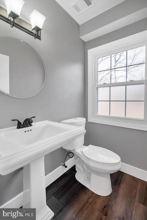 Building Photo - 12404 Surrey Cir Dr