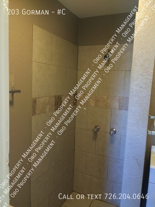 Building Photo - 203 Gorman-#C