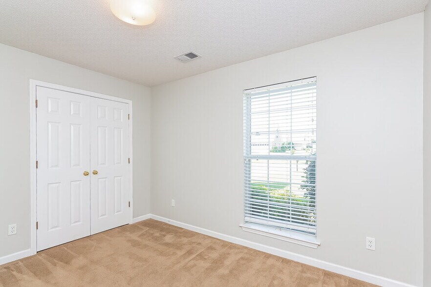Building Photo - 13141 Sandbourne S