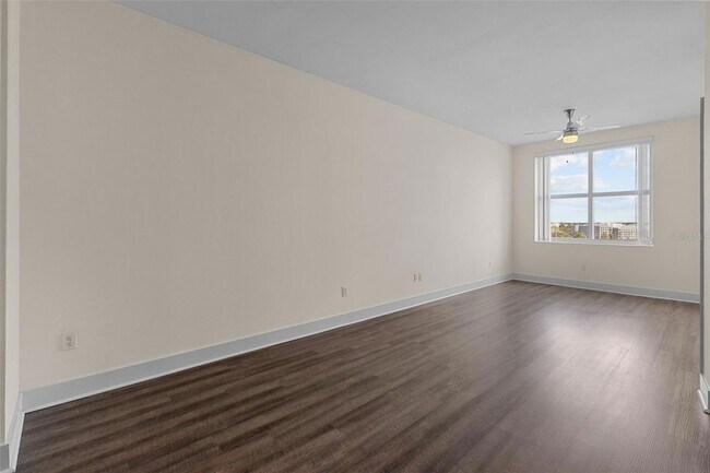 Building Photo - 1208 E Kennedy Blvd