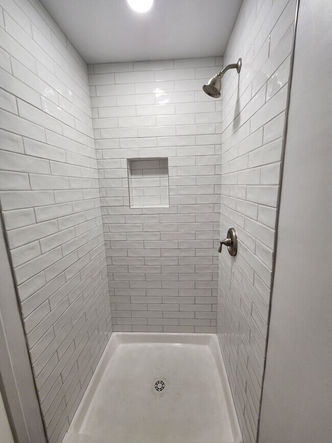 Building Photo - 2BD/2BA Condo in The Plaza Community - MOVE IN SPECIAL 1/2 OFF FIRST MONTH'S RENT