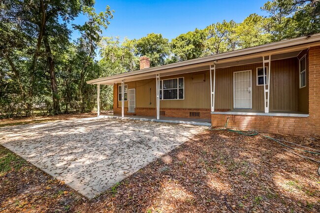 Building Photo - 3546 Clyde Dr