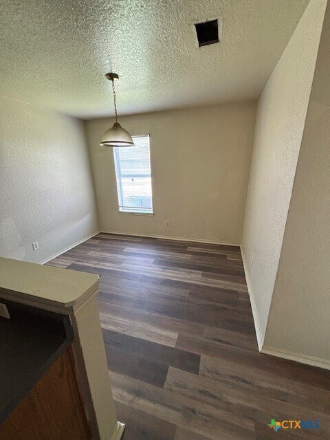 Building Photo - 2802 Cantabrian Dr