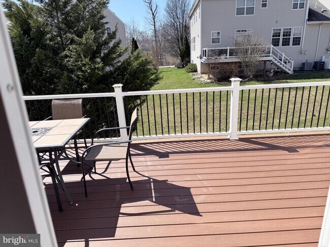 Building Photo - 413 Ruby Rd