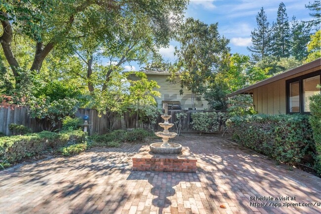 Building Photo - 14927 Jerries Dr