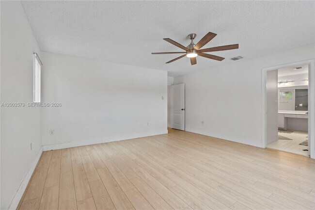 Building Photo - 237 NW 100th Ave