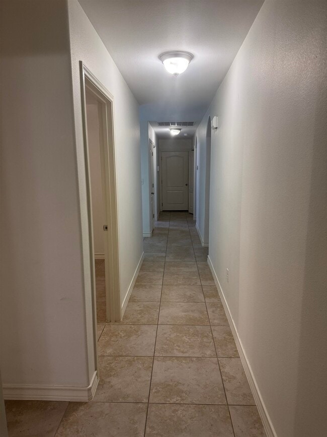 Building Photo - 212 Sandhill Oak