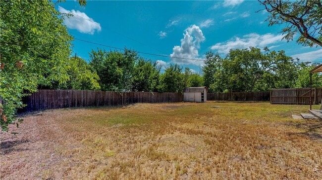 Building Photo - 1407 Lawyer St