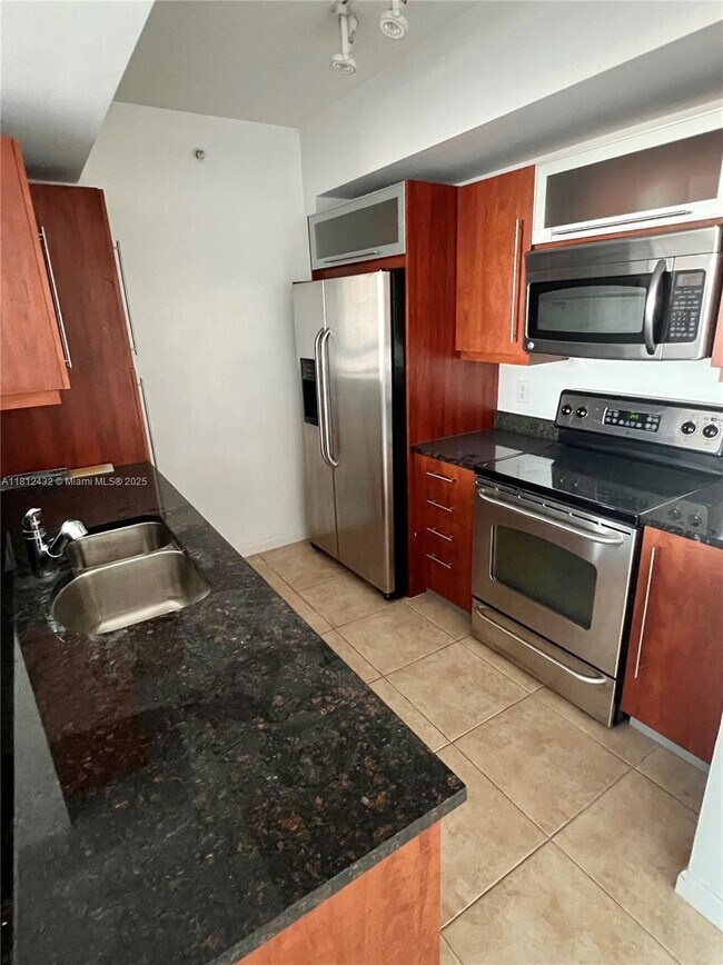 Building Photo - 7350 SW 89th St