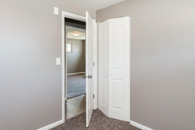 Building Photo - 6450 Chippingdon Dr