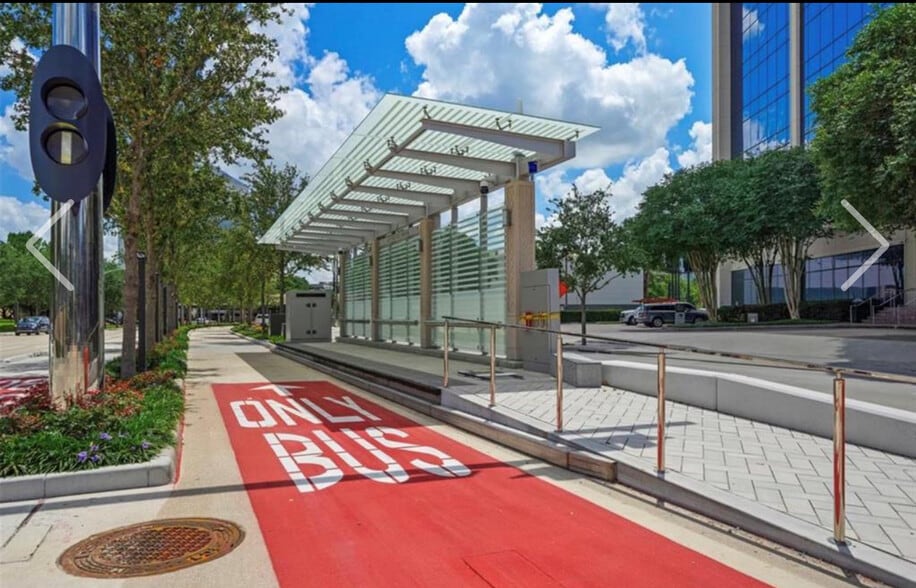 Building Photo - 1901 Post Oak Blvd