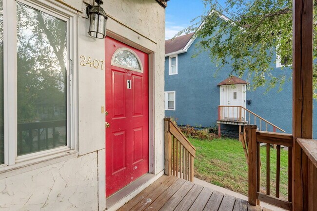 Building Photo - 2407 Buchanan St NE