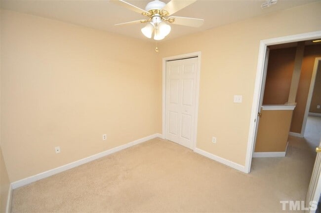 Building Photo - 2222 Trailwood Valley Cir