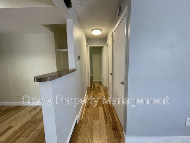 Building Photo - 8741 W 89th Pl