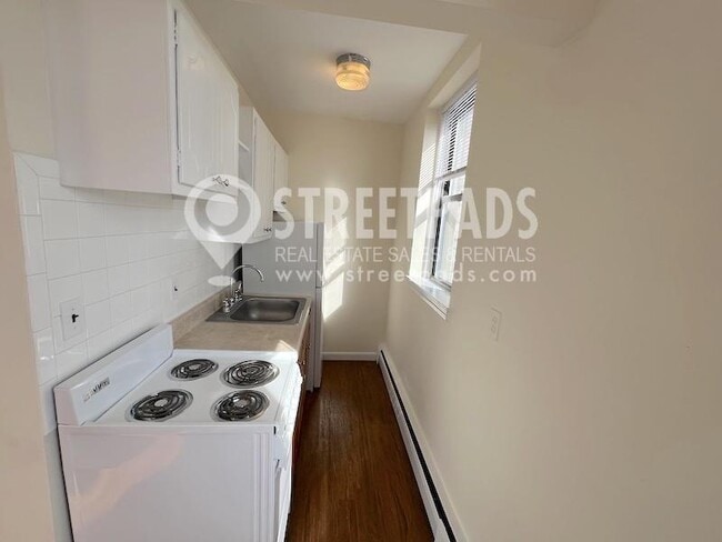 Building Photo - 1 bedroom in Boston MA 02134