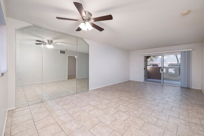 Building Photo - Gated First Floow Summerlin Condo - 2 Bedr...