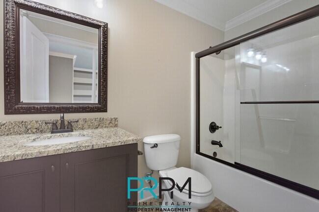 Building Photo - 129 Griffith Hill Way