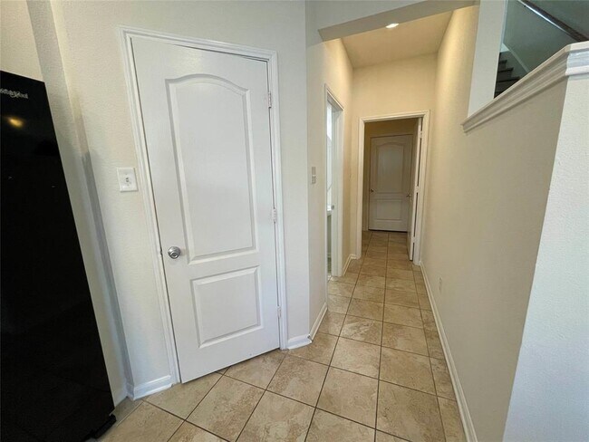 Building Photo - 13022 Mills Creek Meadow Dr