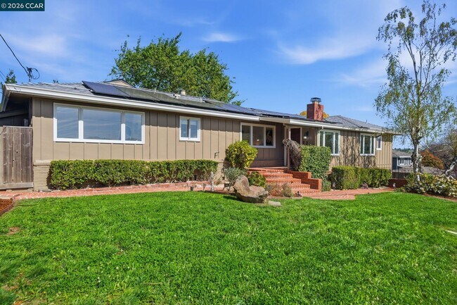 Building Photo - 102 Hillcrest Dr