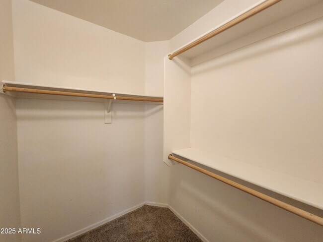 Building Photo - 13921 W Port Royale Ln