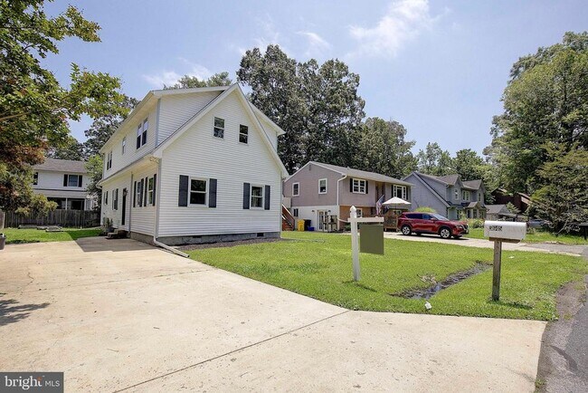 Building Photo - 5645 Battee Dr
