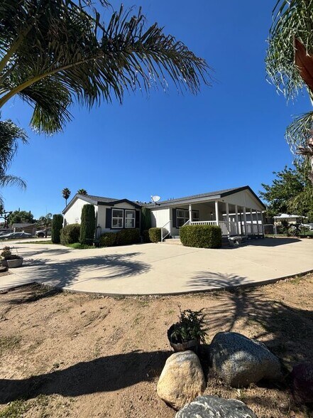 Building Photo - 1225 N Alessandro