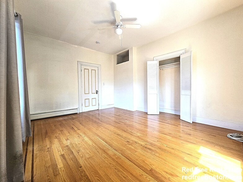 Building Photo - 20 Willow St