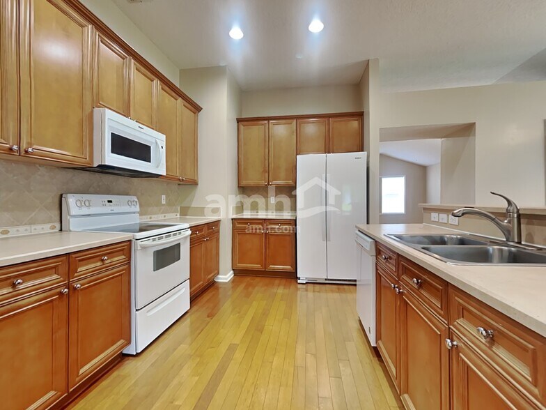 Building Photo - 13839 Victoria Lakes Dr
