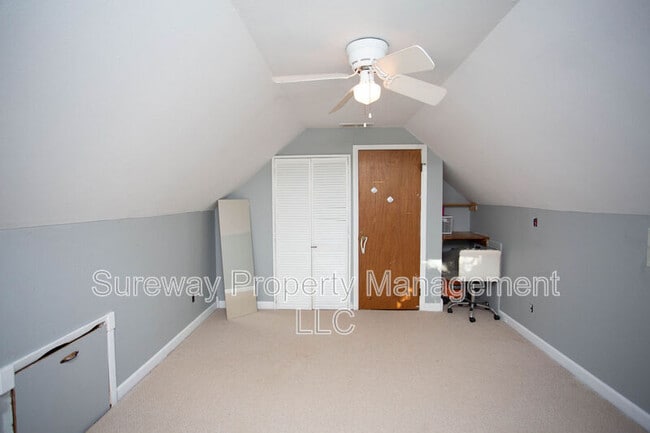 Building Photo - 403 University Blvd