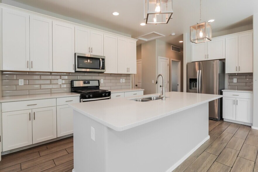 Building Photo - 334 S Willow Wick Dr