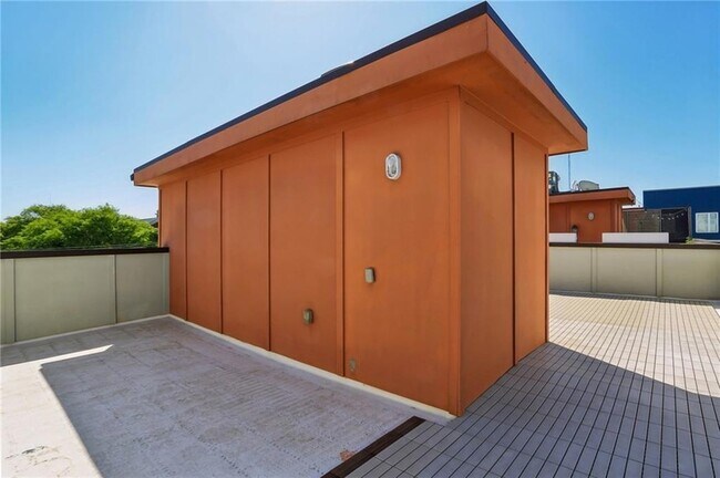 Building Photo - 21 Skyline Way