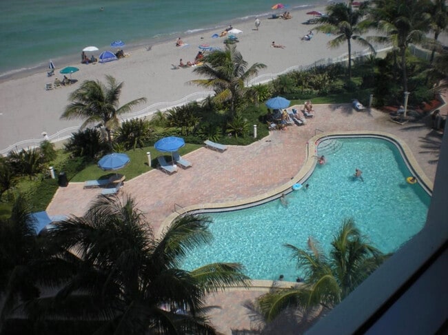 Building Photo - 3901 S Ocean Dr