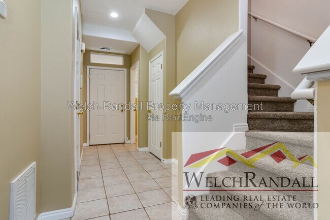 Building Photo - 167 Mountain Peak Dr