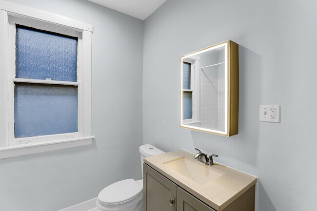 Building Photo - 4218 N Monitor Ave