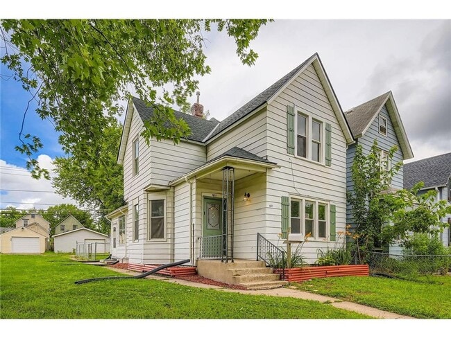 Building Photo - 911 Sims Ave