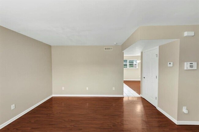 Building Photo - 4701 Flat Shoals Rd