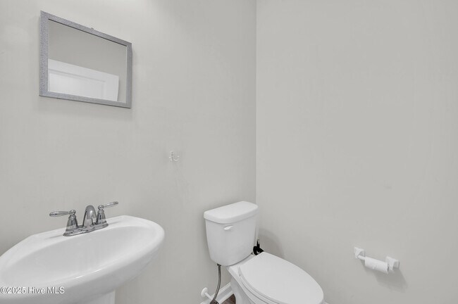 Building Photo - 706 Lenox Dr